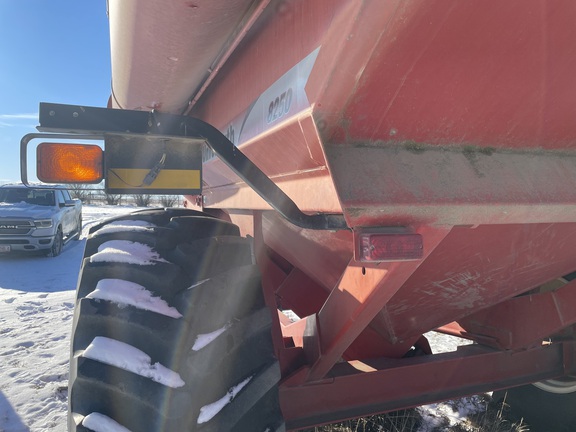 2004 Unverferth 8250 Grain Cart