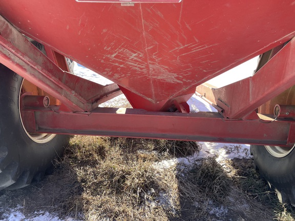 2004 Unverferth 8250 Grain Cart