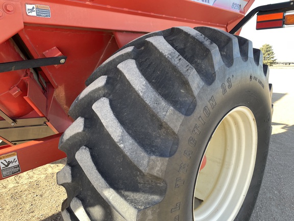 2004 Unverferth 8250 Grain Cart