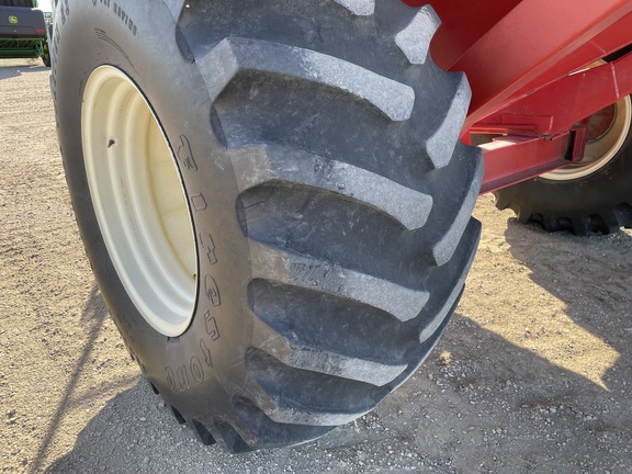 2004 Unverferth 8250 Grain Cart