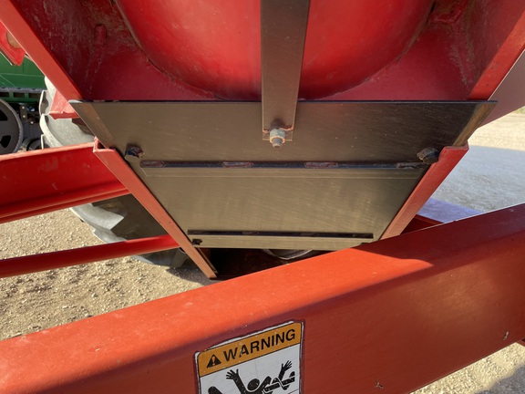 2004 Unverferth 8250 Grain Cart