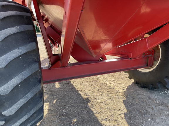 2004 Unverferth 8250 Grain Cart