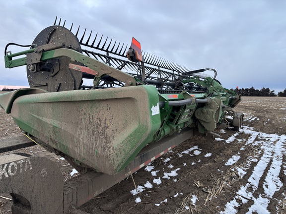 2023 John Deere HD40F Header Combine