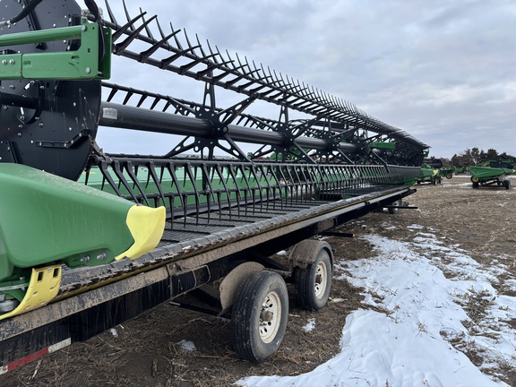 2023 John Deere HD40F Header Combine