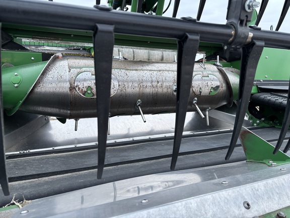 2023 John Deere HD40F Header Combine