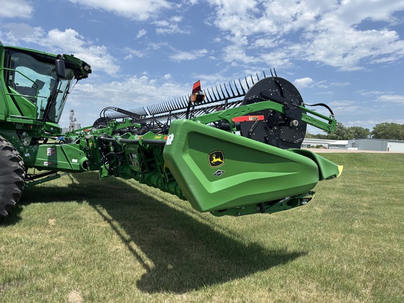 2023 John Deere HD40F Header Combine