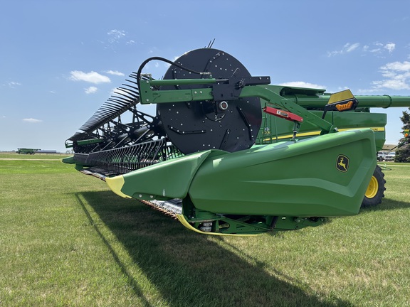 2023 John Deere HD40F Header Combine