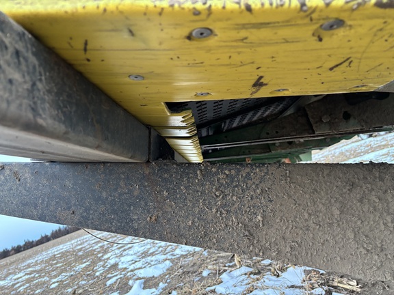 2023 John Deere HD40F Header Combine