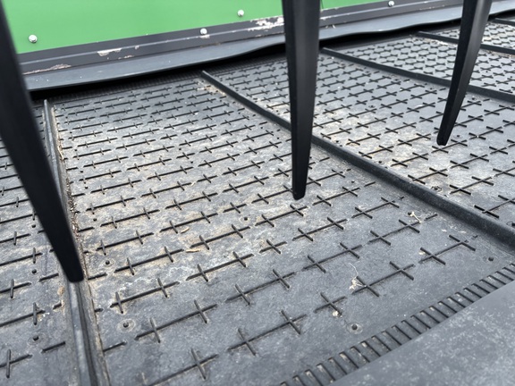 2023 John Deere HD40F Header Combine