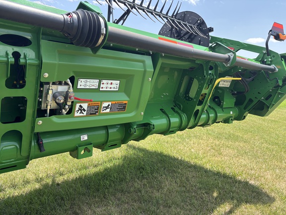 2023 John Deere HD40F Header Combine