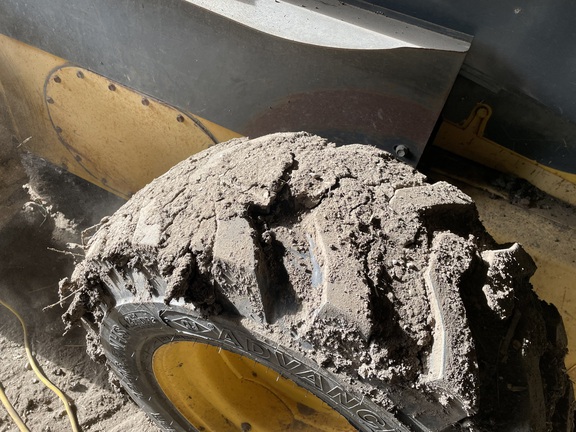 2007 New Holland L185 Skid Steer Loader