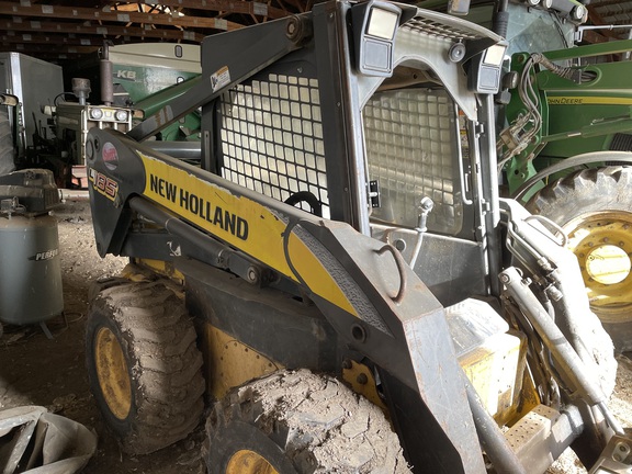 2007 New Holland L185 Skid Steer Loader