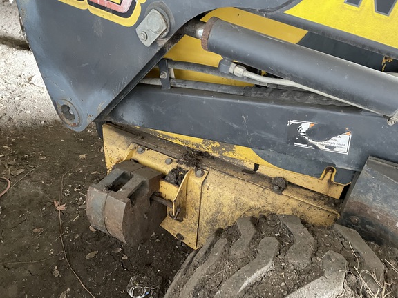 2007 New Holland L185 Skid Steer Loader