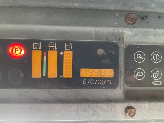 2007 New Holland L185 Skid Steer Loader