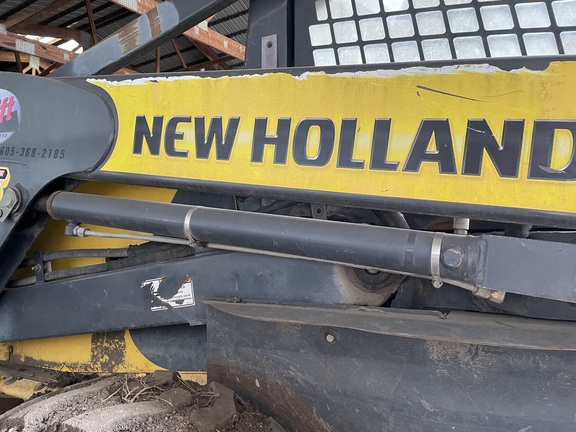 2007 New Holland L185 Skid Steer Loader