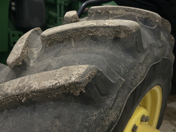 2010 John Deere 8225R Tractor