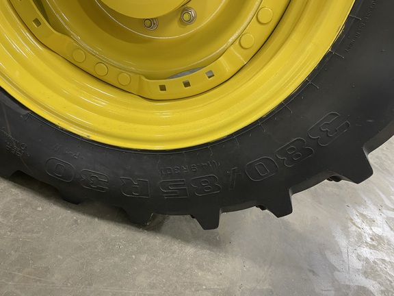 2009 John Deere 7330 Tractor