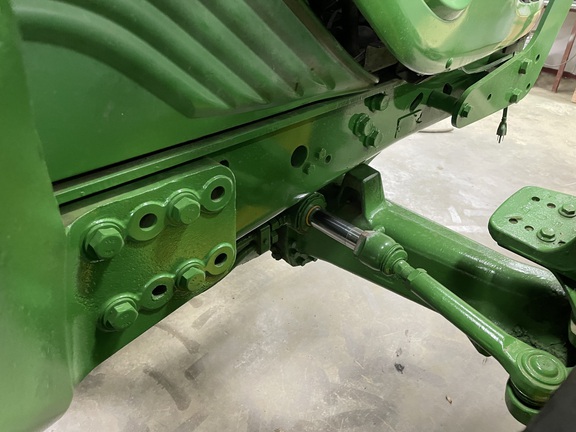 2009 John Deere 7330 Tractor