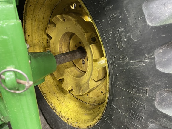 2009 John Deere 7330 Tractor