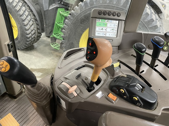 2009 John Deere 7330 Tractor