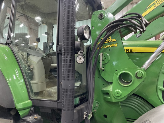 2009 John Deere 7330 Tractor