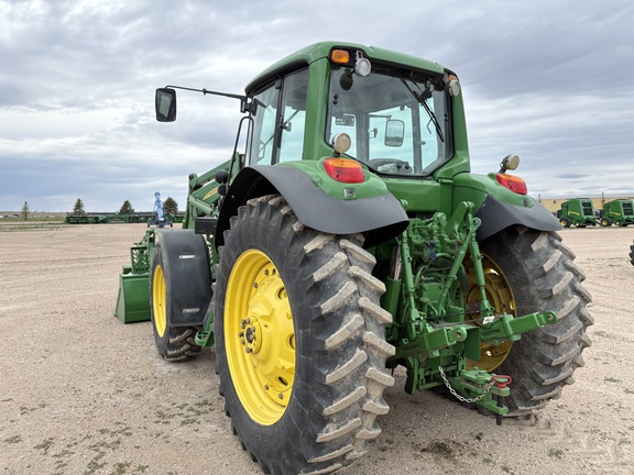 2009 John Deere 7330 Tractor