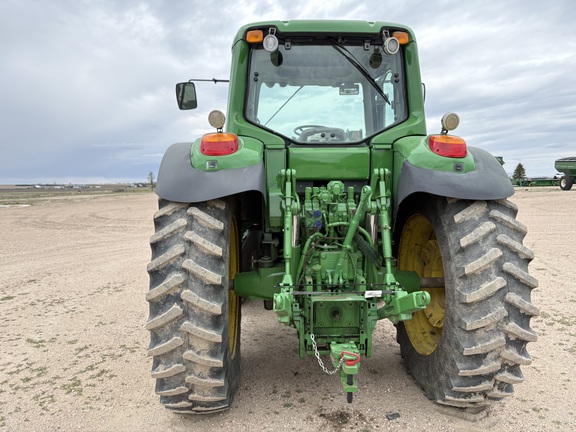 2009 John Deere 7330 Tractor