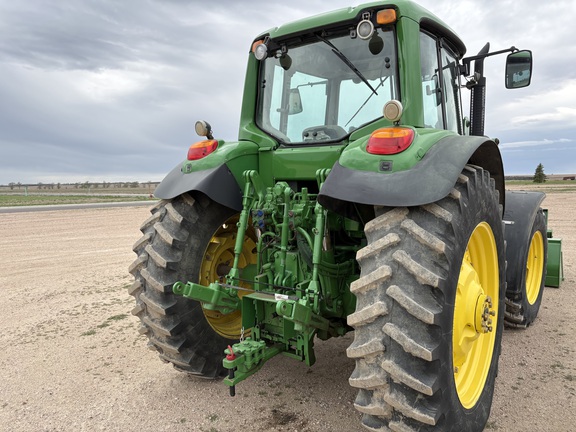 2009 John Deere 7330 Tractor