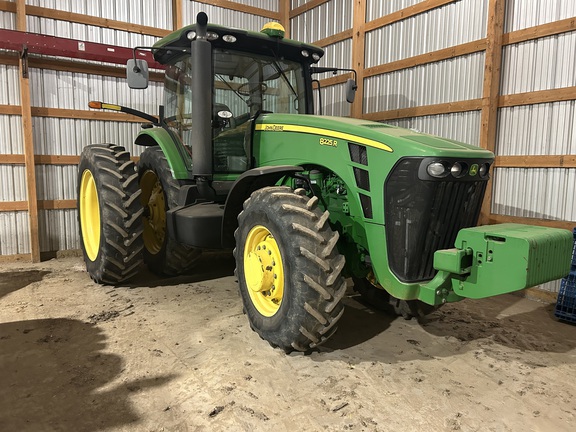 2010 John Deere 8225R Tractor