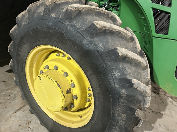 2010 John Deere 8225R Tractor