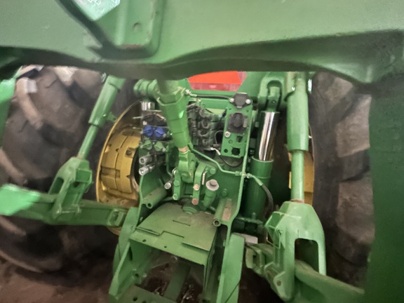 2010 John Deere 8225R Tractor