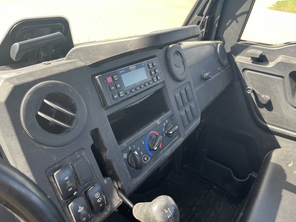 2024 John Deere XUV 835M ATV