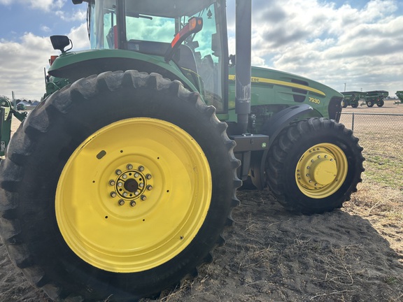 2010 John Deere 7930 Tractor