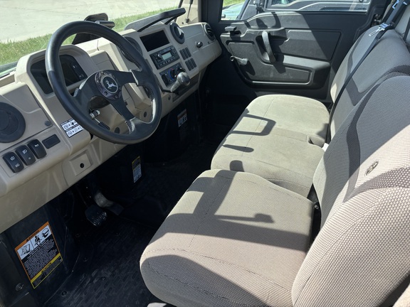 2022 John Deere XUV 835R ATV