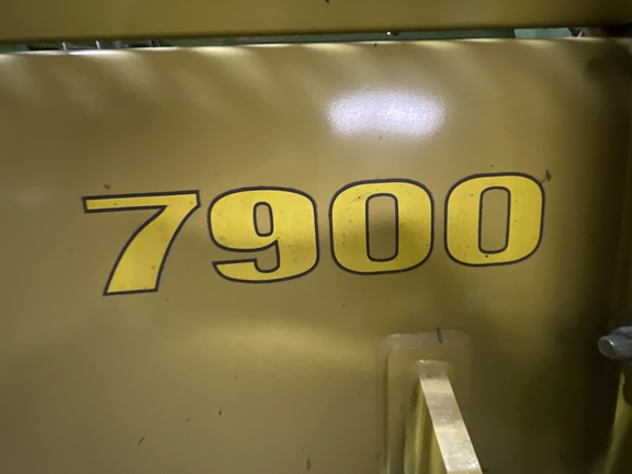 2021 John Deere 9520R Tractor 4WD