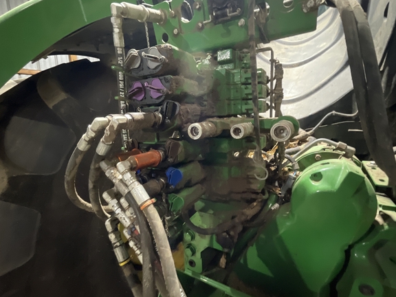 2021 John Deere 9520R Tractor 4WD