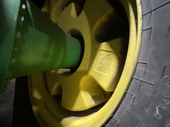 2021 John Deere 9520R Tractor 4WD