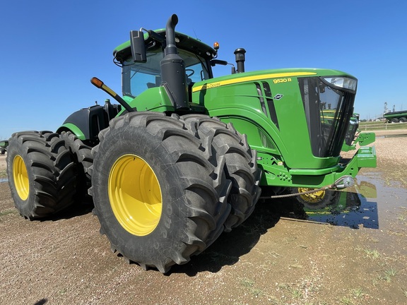 2021 John Deere 9520R Tractor 4WD