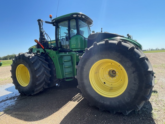 2021 John Deere 9520R Tractor 4WD