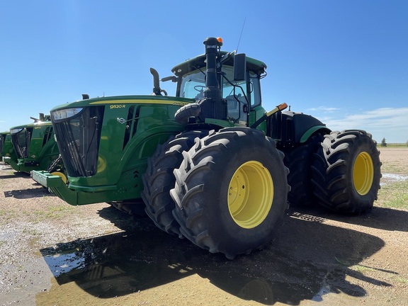 2021 John Deere 9520R Tractor 4WD