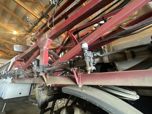 2011 Case IH Patriot 4420 Sprayer/High Clearance