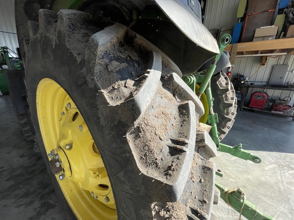 2015 John Deere 6175R Tractor