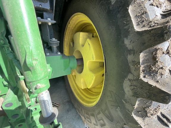 2015 John Deere 6175R Tractor