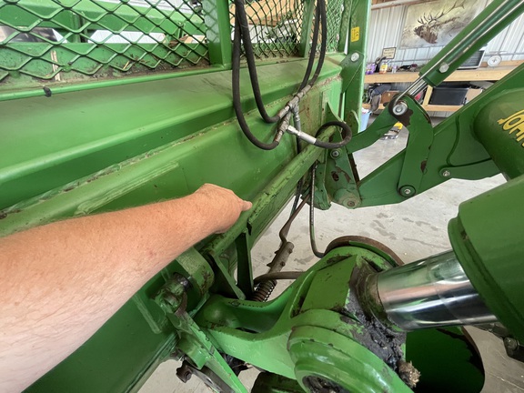 2015 John Deere 6175R Tractor