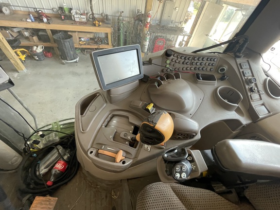 2015 John Deere 6175R Tractor