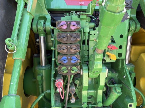 2021 John Deere 8R 370 Tractor