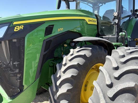 2021 John Deere 8R 370 Tractor