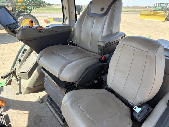 2021 John Deere 8R 370 Tractor