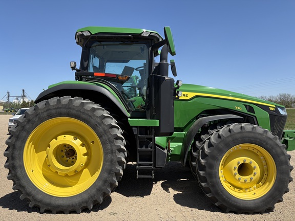 2021 John Deere 8R 370 Tractor