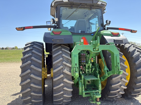 2021 John Deere 8R 370 Tractor